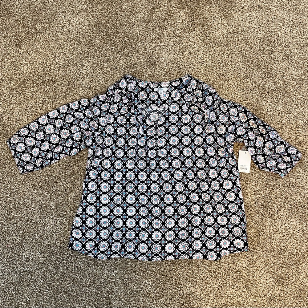 Croft & Barrow Black Floral Medallion Patterned Three Quarter Sleeve Blouse